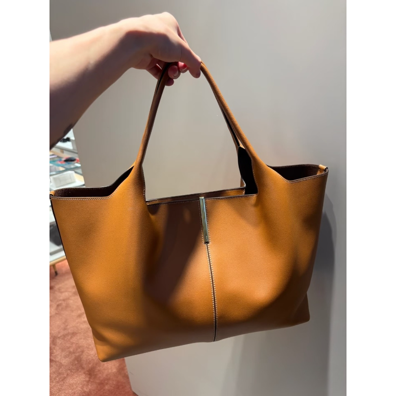 Leather Work - Tote Bag Vertical Bar Metal Hardware